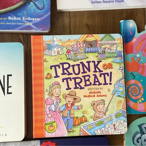 11 Assorted Pre-Owned Children’s Board Books Very Good Condition - Picture 6 of 9